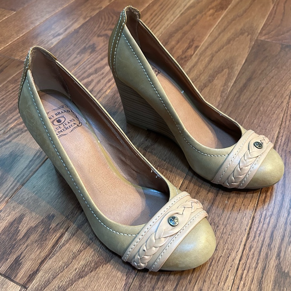 Lucky Brand Tan Wedge Shoes - Like new!
